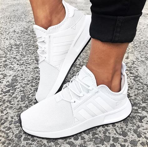 adidas all white sneakers women's.